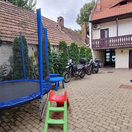 Lindenhaus Hotel Sibiu Exterior foto